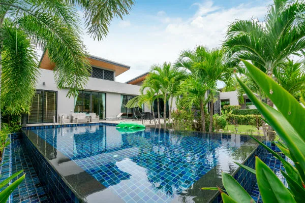 What to Expect When Redoing a Swimming Pool Houston, TX 3 redoing a swimming pool Houston, TX