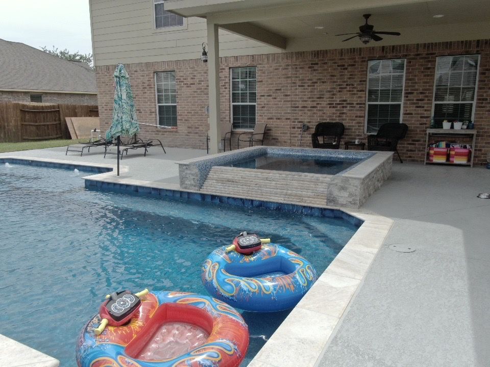 wet edge pool finish Pearland, TX