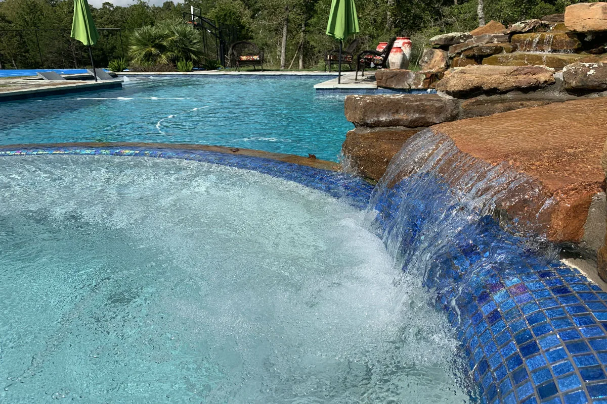 What to Expect When Redoing a Swimming Pool Houston, TX 2 redoing a swimming pool Houston, TX